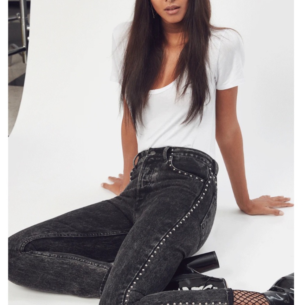 GRLFRND Karolina Stud Stevi Jean